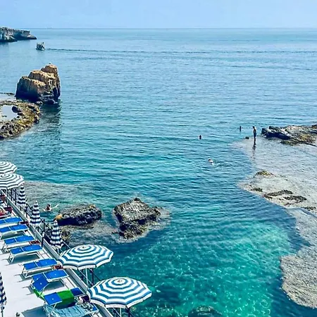 Leandra Villa Fontane Bianche